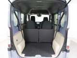 ◆フル乗車でもしっかり荷物を収納出来るラゲッジスペースです。普段の買い物でしたらしっかり積める十分な荷室スペースが確保されています。