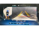 バックカメラが使用可能でございます。駐車が苦手な方も後方の映像を確認しながら後退する事が出来ますので安心できます。また、画像も鮮明でございますので物体の確認も容易に確認する事が出来ます。