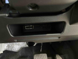 また、お車にあまり詳しくない方でも安心して立ち寄って頂けるお店作りを目指しています。中古車選びに不安があるという多くのお客様の声に応えるべく『親切・丁寧・明瞭』をキーワードにしっかりサポート致します。