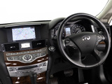 ★使いやすさや安全性を追求したステアリング周り!高級車ゆえにスイッチ類が多いのも特徴ですね!考え尽くされた配置ですぐに使いこなす事が出来ますのでご安心下さい!是非、体感してみて下さい!!