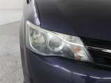 【ディスチャージヘッドランプ】装着車です! 通称HID(太陽光に近い光)付きで夜間走行も安全装備満載で安心ドライブ〜♪