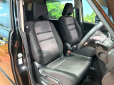 運転席シート廻りは使用感も少なく、良好な状態となっています。前オーナー様が丁寧に使っていたことがよくわかりますね。