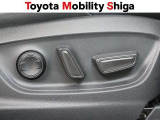 ドライビングポジションの調節に便利なパワ-シ-トを装備しています。