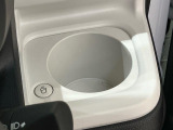 納車前にはプロのメカニックが、各部の点検を行います。ディーラーにしか出来ない品質、そしてサービスできっと満足していただけると思います!