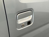 品質には自信があります!ハッピーの品質・キレイなお車をお届けさせていただきたい!そんな気持ちでキレイに仕上げております。フロアマットなどの清掃はもちろん、シート下なども徹底的に清掃しております。