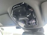 カー・ライフのさまざまなリスクのある状況を自動的に記録。運転中はもちろん駐車時まで、愛車とその周囲を監視・記録する基本機能に加え、Proにはその場で画像を確認できる液晶ディスプレイを搭載。