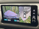 【マルチビューカメラシステム】専用のカメラにより、上から見下ろしたような視点で360度クルマの周囲を確認することができます☆死角部分も確認しやすく、狭い場所での切り返しや駐車もスムーズに行えます。