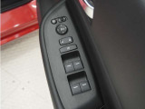 ◆パワーウィンドウスイッチ◆運転席から全席の窓の開閉操作を行うことが出来いつでも換気ができます!