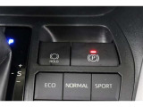 電動パーキングブレーキを搭載。スイッチ操作でパーキングブレーキを作動・解除することが可能ですので、操作の力が不要ですよ♪