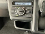 【オートエアコン】AUTOボタンを押してお好みの温度を設定!快適な室温でドライブをお楽しみいただけます♪