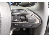 レーダークルーズコントロール(全車速追従機能付)付きです。車速に応じて追従支援してくれるので、ロングドライブも快適です。詳細は販売店スタッフまでおたずねください。