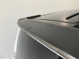 ルーフエンドスポイラーに色あせがございます。お買い求めやすい価格で展示する為に色あせ等は現状です。必要に応じて修理等の希望がございましたら別途申し受けいたします。詳しくはスタッフまで。