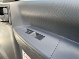 ☆クルマ買ったらエンジンオイル無料のテクノオートリアルです。納車時より走行距離4000キロ又は6ヶ月に一回のペースでご来店していただければ、エンジンオイル交換が無料です!工賃・オイル代金が0円!