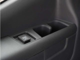サードシート用にも電源ソケットが装備されています。
