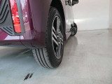 リヤタイヤの溝も十分に残っております。タイヤサイズは155/65R14となっております。