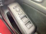 当店は工場併設の販売店ですので、ご納車前の消耗品交換をディーラー基準に合わせた点検作業を行い、安心してカーライフを楽しんで頂けるように努めます。