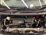 エンジンルームもクリーニング済みできれいですよ。日産の整備士がしっかりと丁寧に点検していますので安心してお乗りいただけます