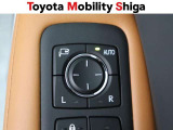 駐車時に便利なスマ-トキ-連動オ-ト格納式ドアミラーを装備しています。施錠すると自動的にドアミラーを格納する便利な機能です!