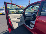 ナガイロングオートには、財団法人日本自動車査定協会認定の「中古自動車査定士」が在籍しています。厳しいプロの目で中古車をチェックし、全車修復歴はない中古車を販売いたします。