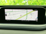 鮮明な地図表示で、安全運転をサポート。周辺の道路状況や施設情報を確認でき、スムーズなナビゲーションを実現します。