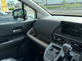★もしもの時でも安心の板金工場併設★大切にされている愛車の傷もエイチプラスにお任せください★ご購入いただいたお車以外の車のキズ・へこみも元通り★国家資格を取得しているスタッフが修理いたします★