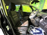 運転席シート廻りは使用感も少なく、良好な状態となっています。丁寧に使われていたことがよくわかりますね。