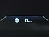 BMWのメーターパネルは選曲や、ラジオのチャンネルなども表示可能です。運転中に目線が泳ぐことなく、安全で疲れにくいです。
