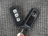 ◆スマートキー◆カギをバッグやポケットに入れたままでもドアロックの開閉ができる『スマートキー』付き!雨天や暗くなってもカギを取り出す必要がなくドアの開錠&エンジンも始動できます