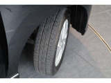 タイヤサイズは155/65R14を装備しております!!