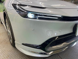 【LEDヘッドライト】悪天候や夜間走行時も良好な視界を確保し安心して運転できる高輝度LEDヘッドライトを装備!点灯速度が早く、消費電力も抑えられています。