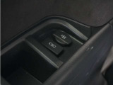◆サードシート用アクセサリーソケット◆3列目にも電源を設置。搭乗される方がスマホの充電をしたり、アウトドアのシーンでも活躍いたします!