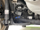 お車を安心してお乗りいただく為には、足回りの定期点検が欠かせません。サービスサポート(有償保証)では無料点検もご提供しており、安心のカーライフをお過ごしいただけるサポート体制が整っています。
