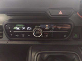 嬉しい装備♪運転席側シートヒーター♪