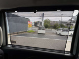 ロールサンシェード装備で日よけ対策も出来るのでお子様も安心です。