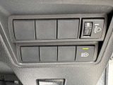 4WD/ワンオーナー/純正ディスプレイオーディオ/Bluetooth接続/オートライト/オートハイビーム/クルーズコントロール/スマートキー/ETC/積込アルミ付タイヤ/スペアキー/取扱説明書