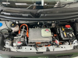 ボンネット内は電気自動車を走行させるためのパワートレインがあります。もちろんきれいにクリーニング済です