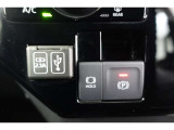 ★パーキングブレーキの作動・解除が簡単になった電動パーキングブレーキ。