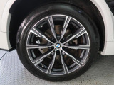 BMWならではの卓越した走りを支えるホイールと足回りです!