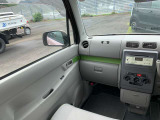 ☆内外装クリーニング☆車の隅々まで徹底的にクリーニングを行っておりますので内外装ともに綺麗な状態でご納車いたします!