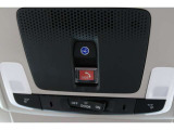 緊急通報ボタンが装備されています。ホンダコネクト対応。ご利用には、Honda Total Care プレミアムのご加入が必要です。