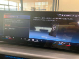 シフトレバー周辺に搭載されたiDrive(ナビのコントローラー)はドライバーの運転姿勢を崩さず、直感的に操作が可能で御座います
