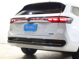 洗練されたスタイリッシュなデザインのLEDテールランプ