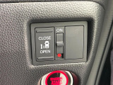 【パワースライドドア】スマートキーや運転席のスイッチでスライドドアの開閉が可能♪電動だから力を入れてドアを開ける必要が無く、小さいお子様でも、重い荷物を持っている時もラクに開け閉めできます♪