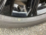 タイヤサイズは225/55R19