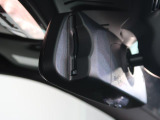 【ルームミラー一体型ETC】BMWといえばルームミラー一体型のETC。ドライバーから差し込めるかたちになっておりますので、差し忘れの際も慌てずにご利用いただけます。