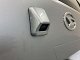 車両状態証明書修復歴の有無も一目瞭然。機能や内装・外装、走行距離、修復歴の有無をチェックし、クルマの状態を10段階にした車両状態証明書。数字や記号を使ってわかりやすく表示しています。