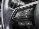 【ステアリングスイッチ】運転中、前方から目線をそらすことなく、オーディオ等の操作が可能な便利機能。安心&快適ドライブにはマストな装備。