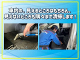 多くの方が気にされるシートも丁寧に清掃気になる足元も綺麗にしています。是非、店頭でご確認ください!