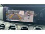 【リアカメラ】見通しの悪い場所への進入時や狭い場所での駐車時に役立ちます。