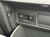 「エマージェンシーアシスタンス」により迅速・的確に対応。 24時間365日緊急コールにお応えし、全国どこでも最寄りの正規ディーラーと連携して修理などを行います。